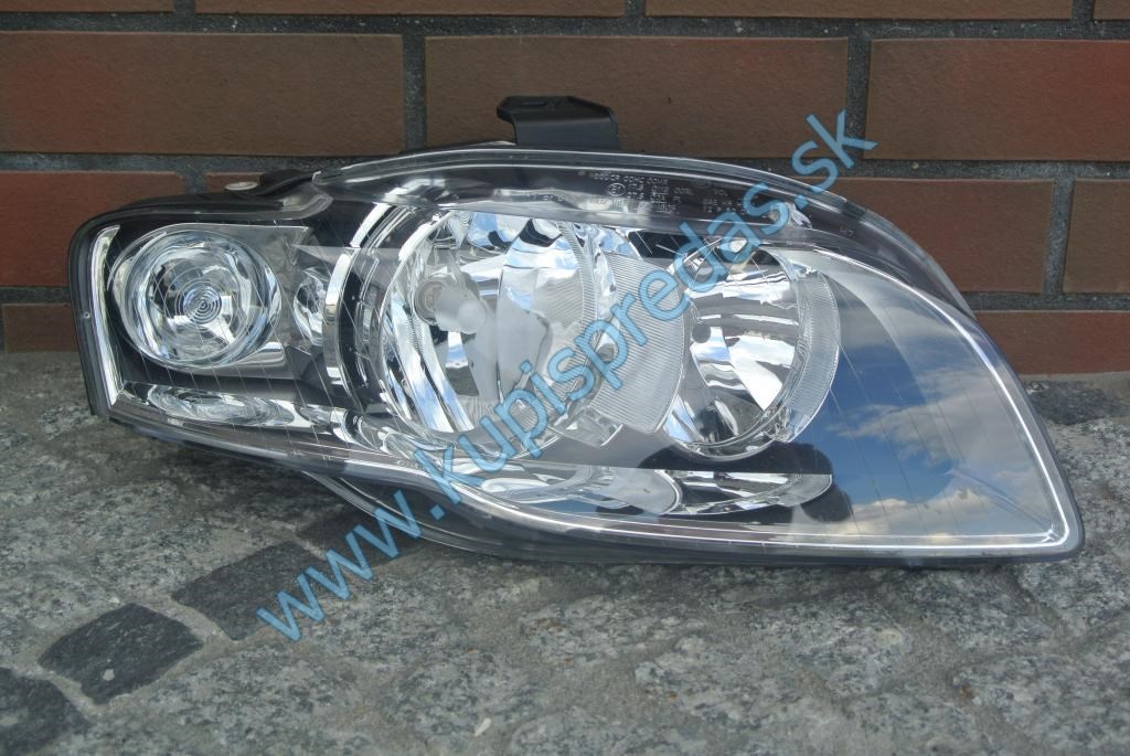Predné svetlo pravé AUDI A 4 8E0